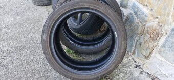 225/45R17 - 2