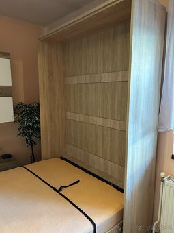 Skříňová postel a koupelnová skříňka s zrcadlem - 2