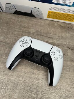 Sony PlayStation 5 s mechanikou - 2