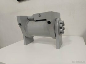 Prodám Powertilt(naklápěcí hlavu) + uši na bagr od 1t do 8t - 2