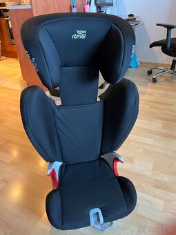Prodám autosedačku Britax Romer Kidfix Cosmos Black - 2