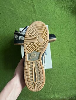 Nike SB Dunk Low Supreme Rammellzee - 2
