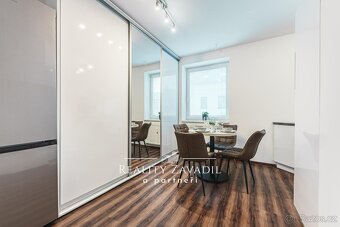 Pronájem byty 3+1, 90 m2 - Pardubice - Zelené Předměstí - 2