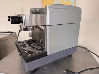 Kávovar FAEMA e98Compact s1 - 2