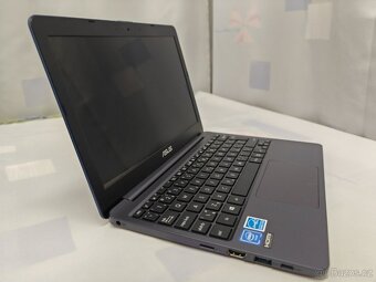 Notebook Asus VivoBook E203MA-FD017TS - 2