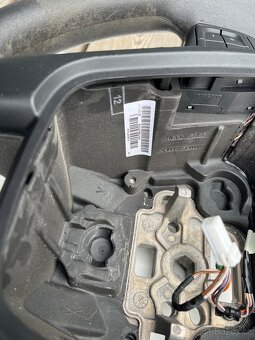 Prodám volant na Volvo V40, z vozu r.v. 2013 - 2