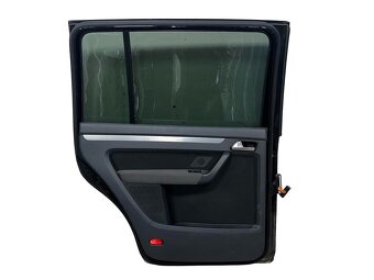 Levé zadní dveře černá metalíza LC9X VW Touran 1T2 FL 2008 - 2