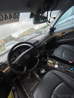 Interiér Mercedes W211 - 2