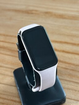 Chytrý náramek Xiaomi Smart Band 8 Active - 2
