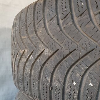 Zimní pneumatiky Hankook 195/65 R15 č. AP141 - 2