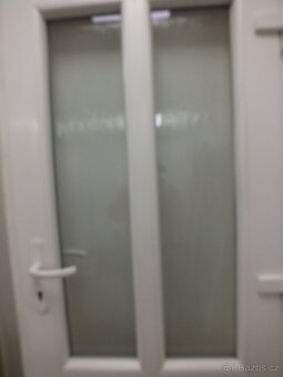 PLASTOVÉ VCHODOVÉ DVEŘE - 2