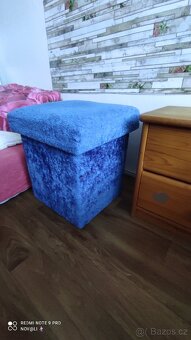 Modrý taburet s úložným prostorem - 2