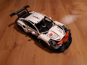 LEGO Technic 42096 Porsche 911 RSR - 2