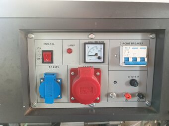 Generátor z Německa max. 7,9W 400v, 3,9W 230V - 2