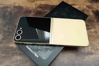 Nový Samsung Z Flip 6 - 2