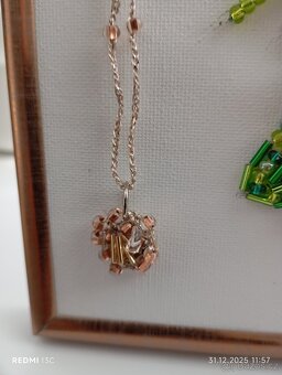 Náhrdelník s přívěskem - 2