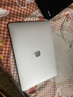 MacBook Air M1 | 2020 | 97% baterie, jako nový - 2