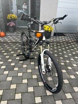 Celoodpružené kolo MERIDA One - Twenty - CARBON 3OOO - 2