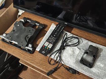 32"(80cm) JVC LT-32VF5305 + držák - 2