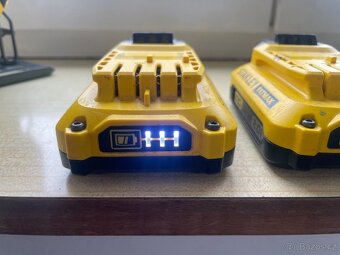 Stanley 2x Aku set - 2