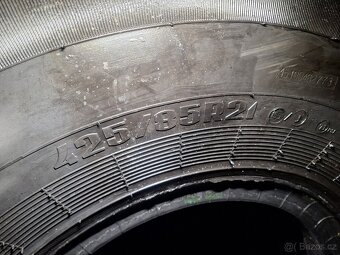 Pneu TYREX 425/85R21 - 2