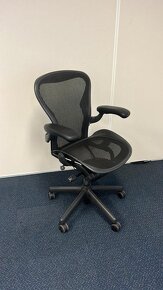 Kancelářská židle Herman Miller Aeron Without Forward Tilt - 2