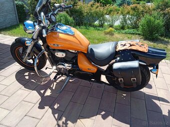Suzuki Intruder M800 - 2