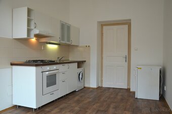 Pronájem bytu 2+kk, 36m2 - Praha 8, Palmovka - 2