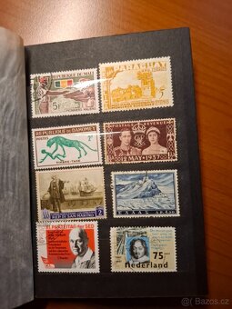 Prodám A6 album8 s poštovními známkami. - 2