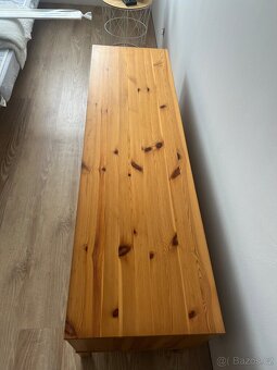 Prodám borovicový televizní stolek Ikea - 2