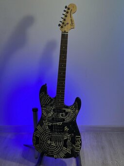 Fender Squier Standard Stratocaster OBEY - 2
