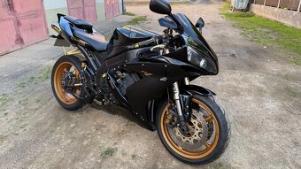 Yamaha YZF R1 2005 - 2