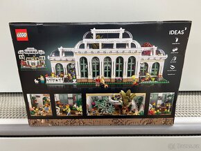 LEGO 21353 Botanická zahrada - 2