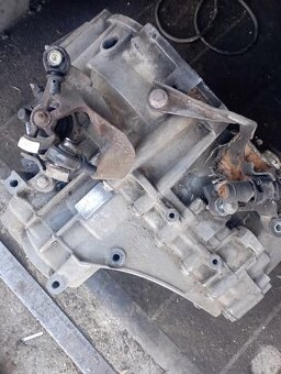 Volkswagen sharan 1.9 tdi 85 kw - 2