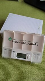 Dávkovač na léky, minutka, louskáček, nůž, svačinový box - 2