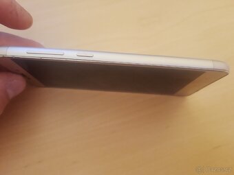 Mobilní telefon - 2