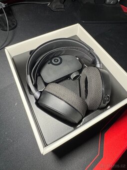 Steelseries Arctis Pro Wireless - 2