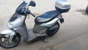 Aprilia 125 Sport City - 2
