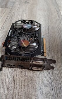 Gigabite Windforce GeForce GTX 650 3G GDDR5 - 2