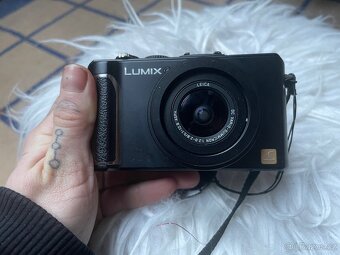 Panasonic Lumix DMX-LX3 - 2