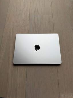 NOVÝ APPLE MACBOOK AIR 13.6” M2/512GB/16GB/BATERIE 100% - 2