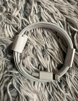 Apple nabíjecí kabel Lightning - 2