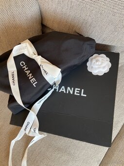 Kožená crossbody kabelka Chanel Vanity - 2