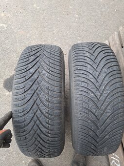 215 60 R16 - 2