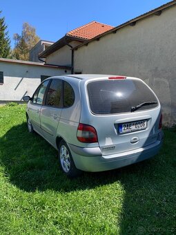 renault scenic - 2