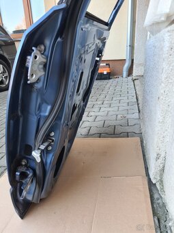 Pravé zadní dveře SUBARU Forester SH - 2