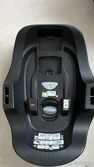 Prodáno - BRITAX RÖMER Baby-Safe 2 i-Size + ISOFIX - 2