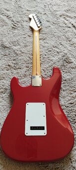 Fender Stratocaster - 2