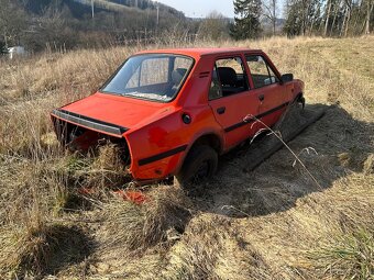 Škoda 105 - 120, kastle, náhradní díly - 2