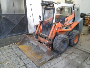 Locust - půjčovna techniky a přídavného zařízení - 2